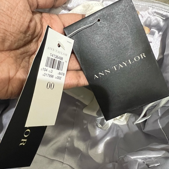 Ann Taylor Grey Chiffon Dress In Size 00 - Picture 7 of 7